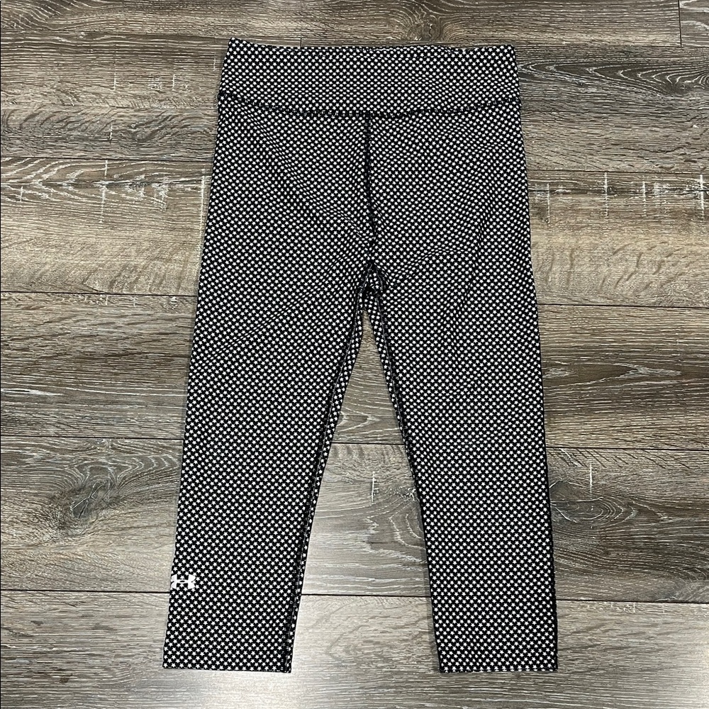 Women’s Under Armour compression star print capri leggings size small